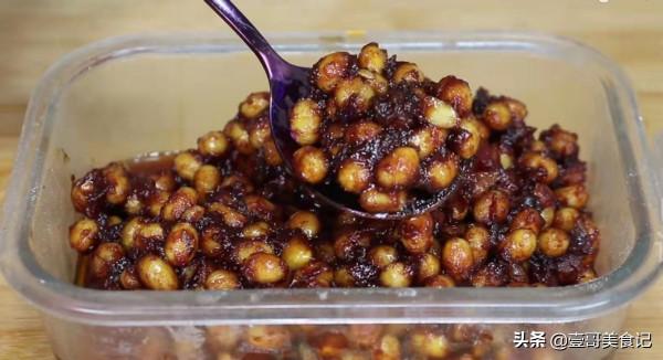 黃豆別總是打豆漿，試試這種新做法，開胃又下飯，比吃肉還解饞