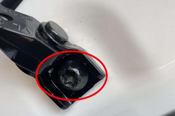 奧迪官方認證二手A4L,檢測發現後備箱全是水,客戶:買回去養魚 奧迪官方認證二手A4L,檢測發現後備箱全是水,客戶:買回去養魚