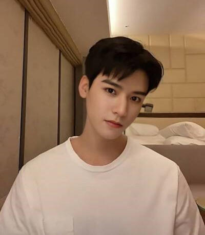 明星迴村“土味現形記”：舞臺上有多光鮮亮麗，回家就有多接地氣