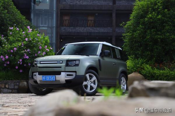 新車|短軸優劣勢明顯,但仍不妨礙有人喜歡它,試駕路虎衛士90 新車|短軸優劣勢明顯,但仍不妨礙有人喜歡它,試駕路虎衛士90