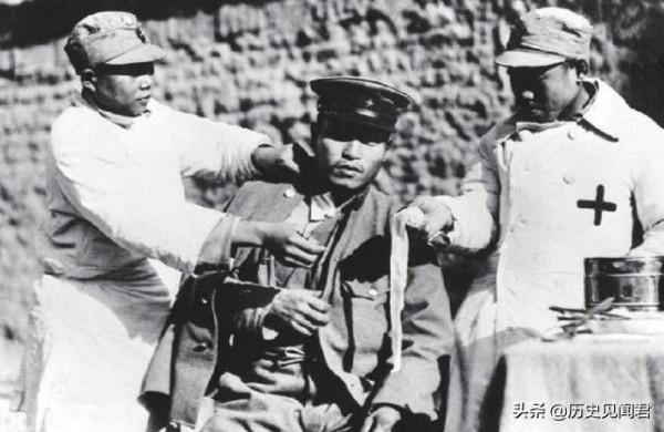 這才是抗戰中真正的日俘,跟抗戰劇完全不同,當了俘虜還面露兇光 這才是抗戰中真正的日俘,跟抗戰劇完全不同,當了俘虜還面露兇光