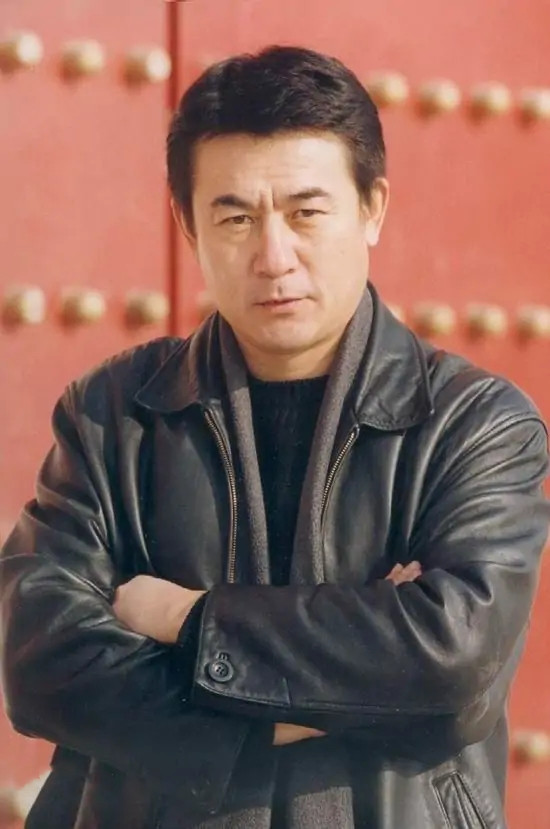 李洪濤:娶老師女兒為妻,結婚30年無緋聞,事業家庭兩不誤 李洪濤:娶老師女兒為妻,結婚30年無緋聞,事業家庭兩不誤