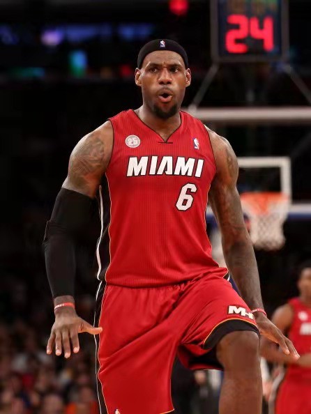 11年詹姆斯表現強於羅斯，為何MVP給了羅斯，是黑幕還是真實力？