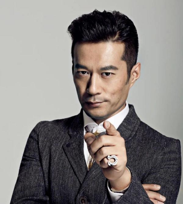 老戲骨譚凱沒助理被嘲可憐?親自霸氣回應:不想變成一個廢物 老戲骨譚凱沒助理被嘲可憐?親自霸氣回應:不想變成一個廢物