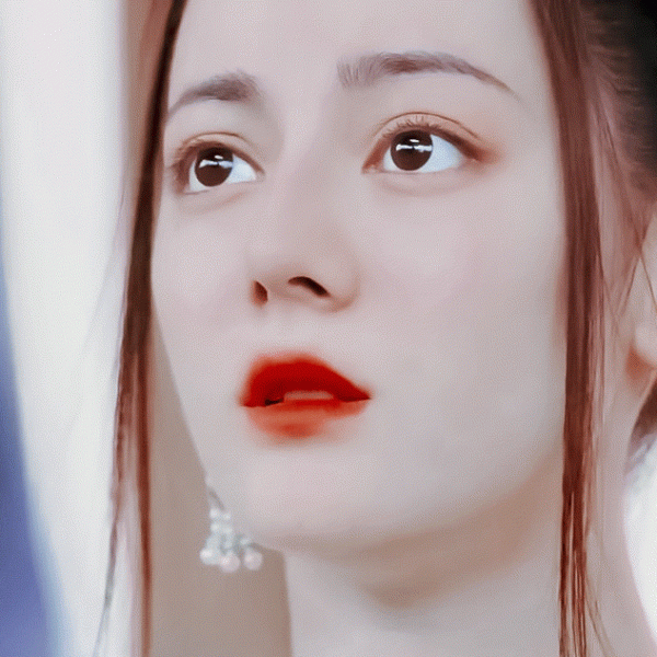 一個比一個P得狠!離開了打光和精修,女明星們到底長什麼樣? 一個比一個P得狠!離開了打光和精修,女明星們到底長什麼樣?