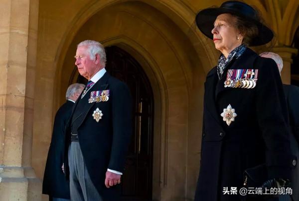 接近一半的英國民眾不希望看到查爾斯登基,未來王室何去何從 接近一半的英國民眾不希望看到查爾斯登基,未來王室何去何從