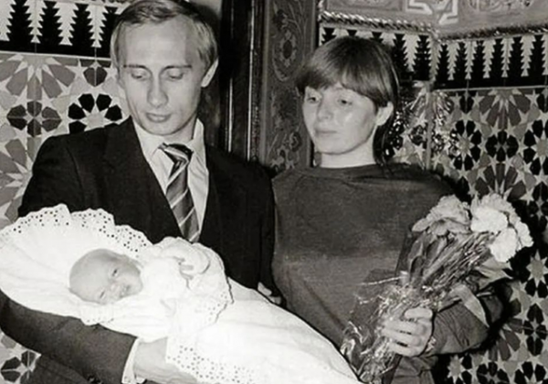 普京軟肋被藏數年，如今功名成就身價數億，卻遭丈夫背叛