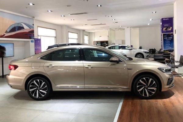 實拍改款帕薩特“變帥變年輕”,幾個細節你要知道! 實拍改款帕薩特“變帥變年輕”,幾個細節你要知道!