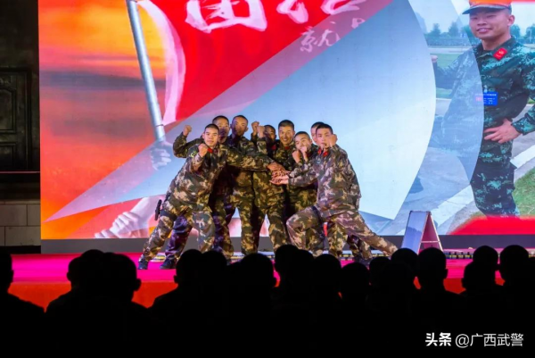 這屆新兵太_____了，看他們辦的“跨年”晚會就知道→