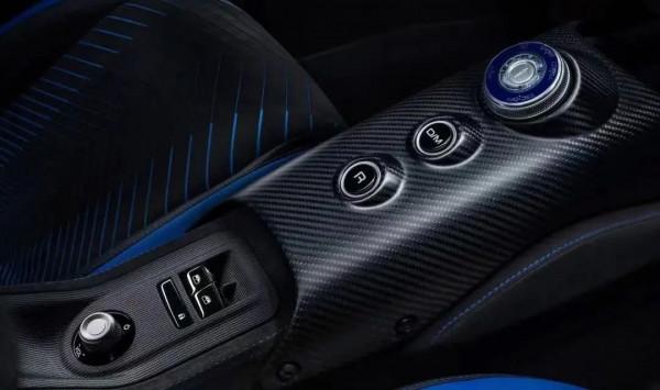 海神歸來 首試瑪莎拉蒂MC20 海神歸來 首試瑪莎拉蒂MC20