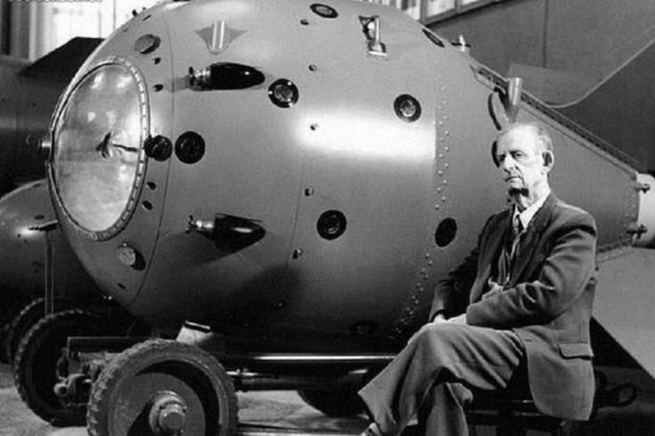 軍事競賽產物沙皇炸彈：爆炸衝擊波環繞地球三圈，迫使美國服軟