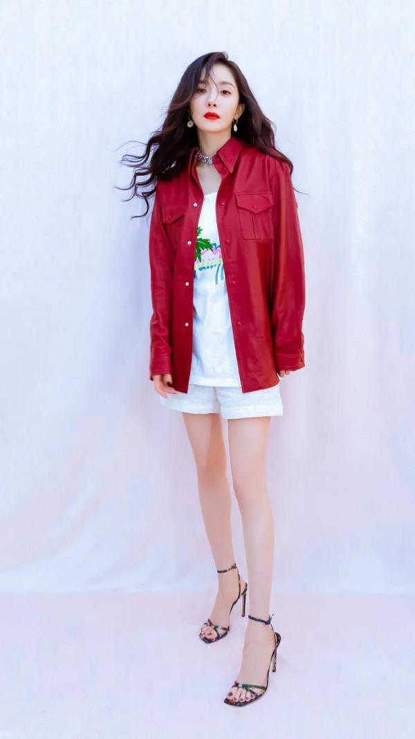 這個作品只看腿:楊冪 這個作品只看腿:楊冪