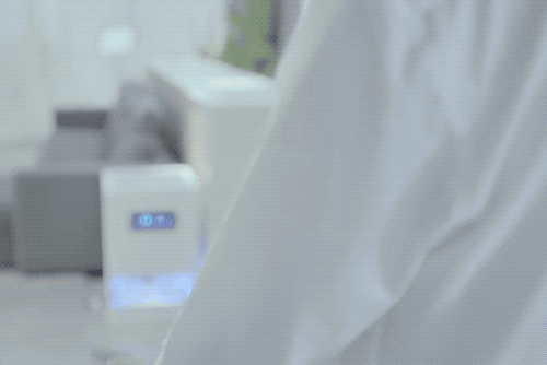 隔空充電你聽過嗎？明年手機將有重大升級