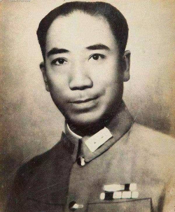 1931年，王亞樵派人刺殺蔣介石，路邊丟棄一條火腿，行動功敗垂成