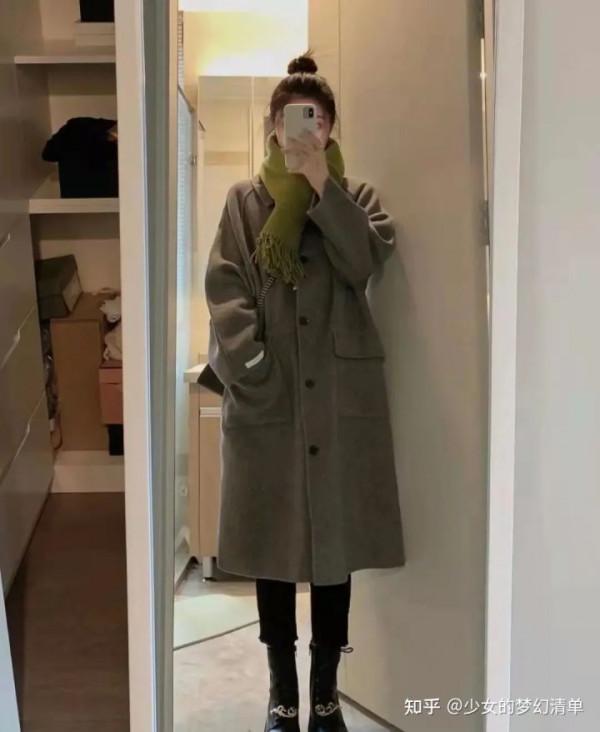 2021初冬穿搭教程！大衣、羽絨服，這個季節隨你挑選