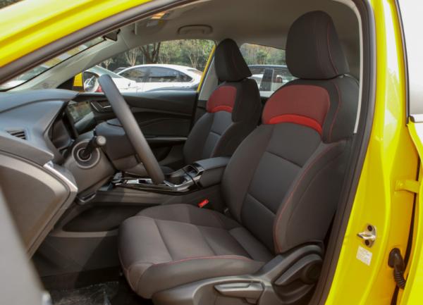 工薪族買車越經濟越好，這三款車都是自動擋，保養便宜還耐用