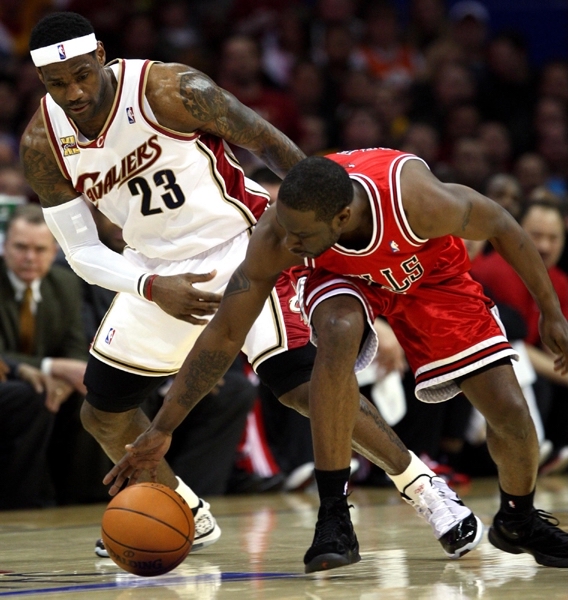 正式退役，再見NBA！在洛城圓夢失敗，你和羅斯的組合太過可惜