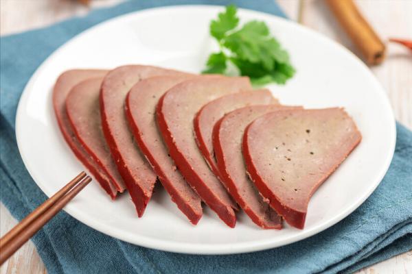 滷豬肝時，不要直接下鍋，記住1個小竅門，鮮嫩好吃沒腥味