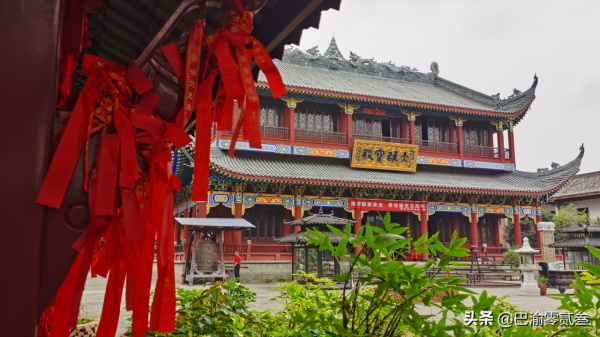 渝北大龍山有一座千年古寺，傳說唐三藏去過