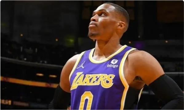 字母哥47分打爆濃眉，哈登準三雙阿德爆發，太陽三巨頭髮威十連勝