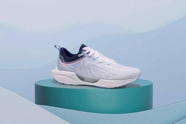 閃擊8代斷底被召回,休閒鞋被質疑抄襲,李寧又翻車了麼? 閃擊8代斷底被召回,休閒鞋被質疑抄襲,李寧又翻車了麼?