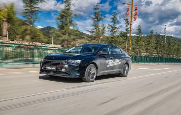 試駕奕炫MAX:1.5T+7速雙離合,年輕人的新選擇 試駕奕炫MAX:1.5T+7速雙離合,年輕人的新選擇