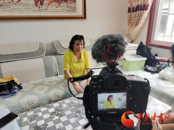 小麵糰捏出大世界——記麵塑手藝人蘇芳