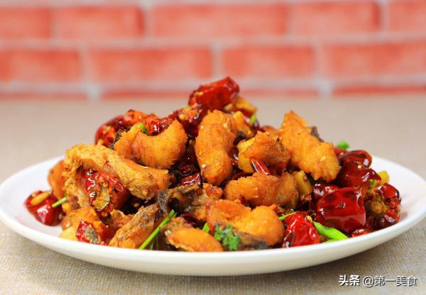 香辣魚怎麼做酥到骨頭裡,用廚師長的做法,焦酥入味,香辣夠味 香辣魚怎麼做酥到骨頭裡,用廚師長的做法,焦酥入味,香辣夠味