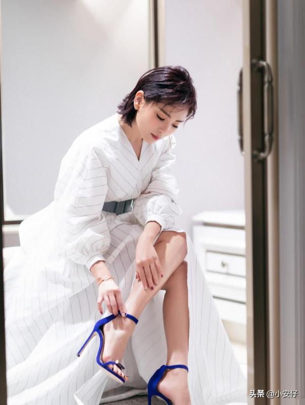 女強人人設崩了？終於扛不住了？