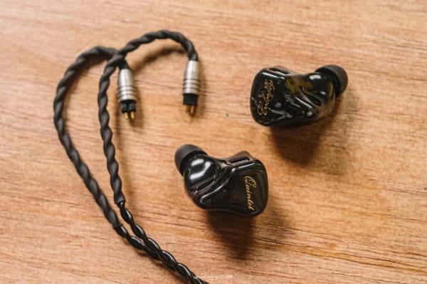 七彩虹小尾巴 CDA-M1 + 五重奏評測:超進取的新丁,牽手新生代旗艦 七彩虹小尾巴 CDA-M1 + 五重奏評測:超進取的新丁,牽手新生代旗艦