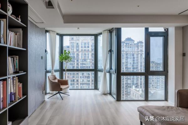 越來越多年輕人選擇客廳不裝電視,還真別說,這樣的家出彩又實用 越來越多年輕人選擇客廳不裝電視,還真別說,這樣的家出彩又實用