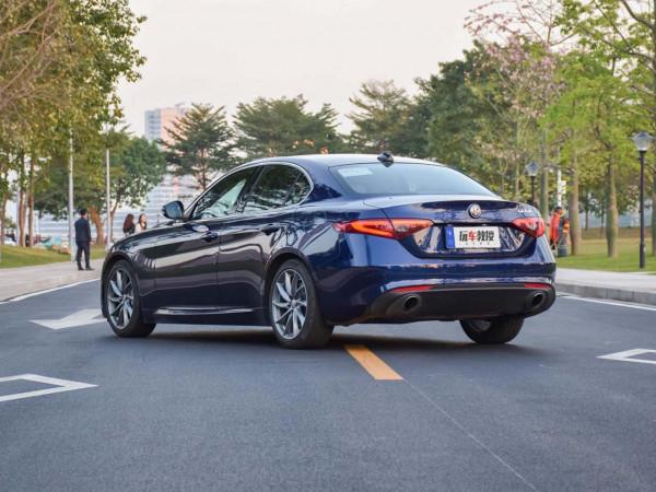 現在買比亞迪DM-i新車要等多久？10萬預算的好選擇？