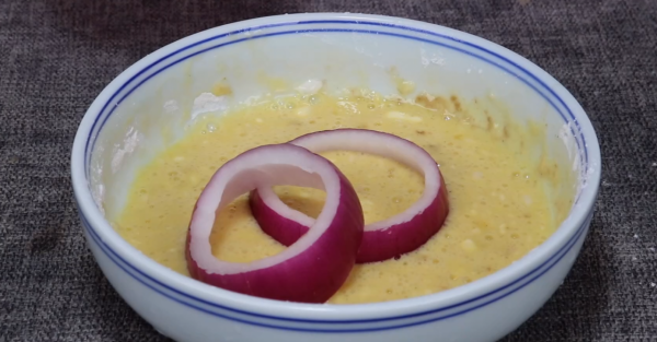 一家小吃店靠洋蔥發了家,每天排隊的人特多,今天試著做還真好吃 一家小吃店靠洋蔥發了家,每天排隊的人特多,今天試著做還真好吃