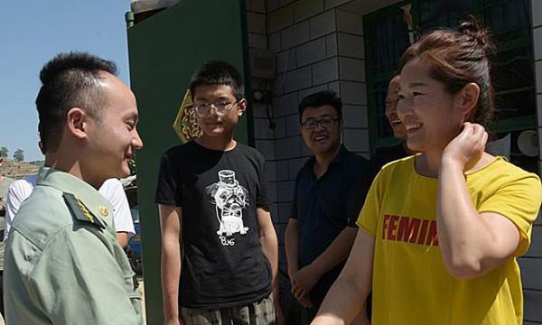 丈夫因川藏救援犧牲,軍嫂照顧公婆12年:兒子考上國防科技大學 丈夫因川藏救援犧牲,軍嫂照顧公婆12年:兒子考上國防科技大學