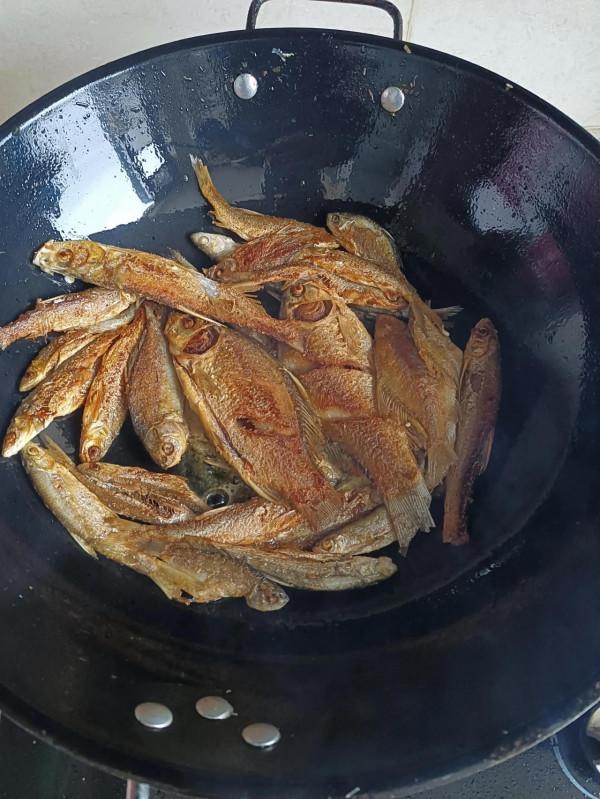 跑船海釣,休假在家野釣,釣魚任何時候都是船員的一種樂趣 跑船海釣,休假在家野釣,釣魚任何時候都是船員的一種樂趣