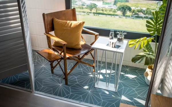 陽臺地磚怎麼選？防滑、耐磨、不褪色是關鍵