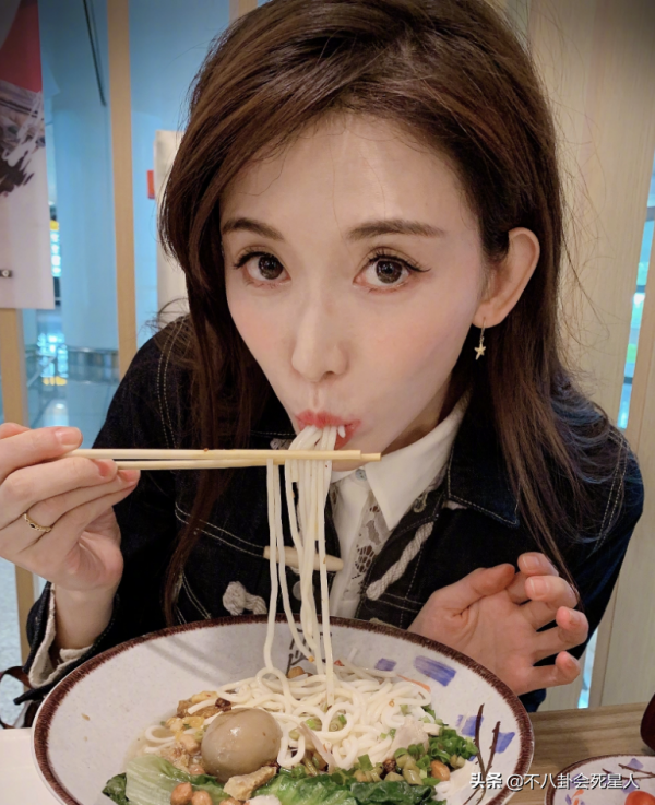 31位女星素顏名場面！浮腫油膩、憔悴老態，還暴露動臉痕跡