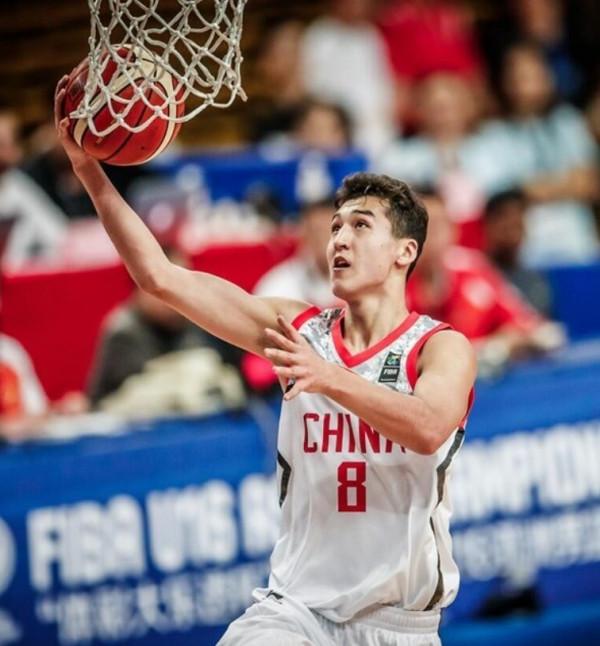 空歡喜一場，新疆隊天才後衛變身瓷娃娃，3年連續受傷或自廢武功