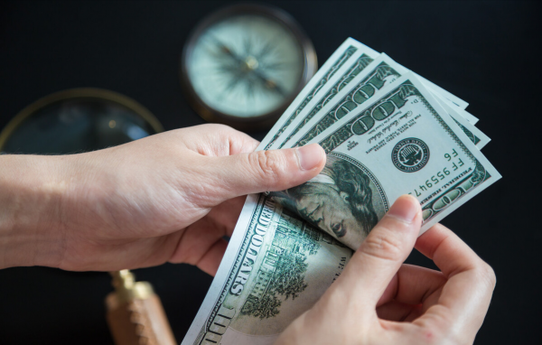 “財不走急，富不去偏，窮不走南，富不去北”：真不知是啥意思？