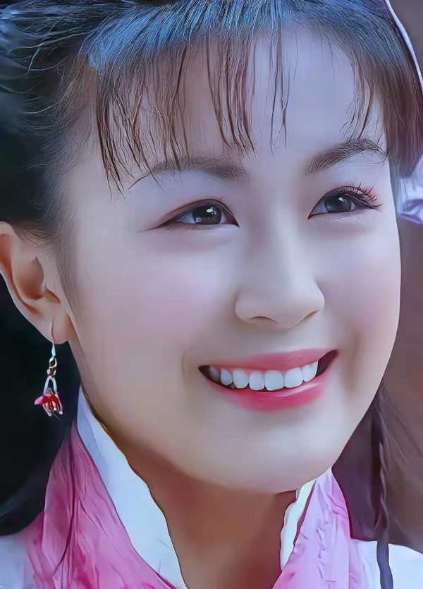 唐寧：8歲成大佬團寵，29歲嫁老男人，她經歷了什麼？