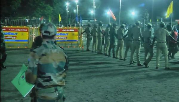 印度徵兵現場熙熙攘攘，為何印度人都上趕著當兵？當兵究竟有多好