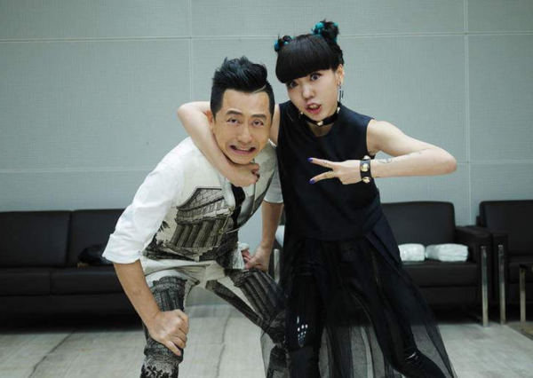 大肆賣慘、高調炫富,還插足他人感情,吉克雋逸咋這麼能裝? 大肆賣慘、高調炫富,還插足他人感情,吉克雋逸咋這麼能裝?