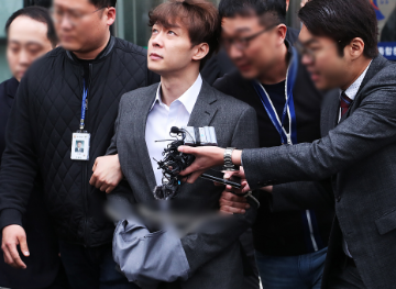 《屋塔房王世子》10年後,2人退圈,1人離婚,2女主年近40未婚 《屋塔房王世子》10年後,2人退圈,1人離婚,2女主年近40未婚