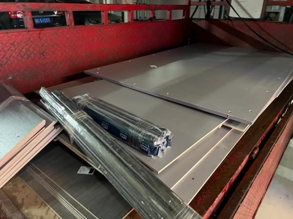 1月27號開始櫃子送貨，安裝