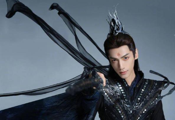 任嘉倫，羅雲熙、許凱的最新造型！誰的更勝一籌！誰是你的最愛？