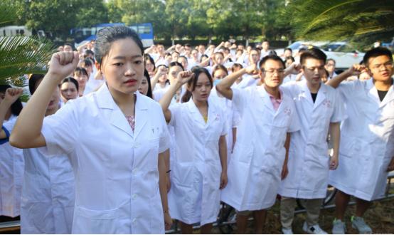 醫學生日常“沙雕行為”，看起來一本正經，實際上就是逗比一枚