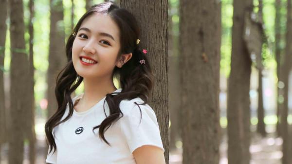 餘週週扮演者李蘭迪寫真照