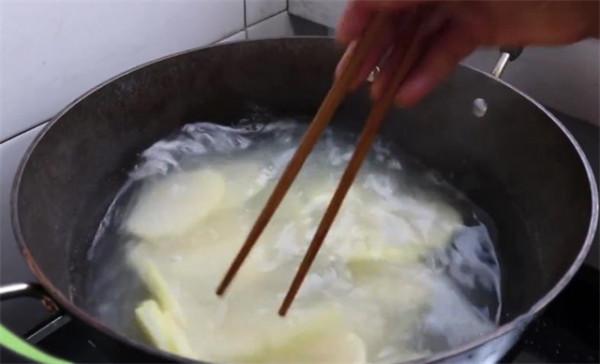 想吃滷菜別排隊買了，秘製配料和做法都告訴你，在家就能做