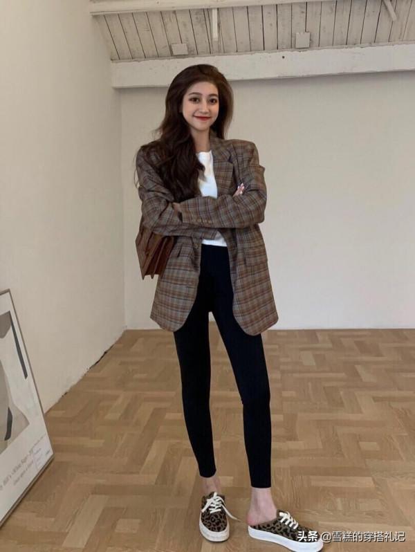 打底褲早就不受寵了！今年冬天流行穿&OpenCurlyDoubleQuote;體操褲&rdquo;，時髦遮肉又顯瘦