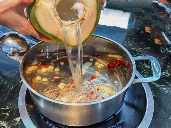 火鍋季:教你自制7款家庭版火鍋湯底,乾淨衛生有營養,人人誇好 火鍋季:教你自制7款家庭版火鍋湯底,乾淨衛生有營養,人人誇好